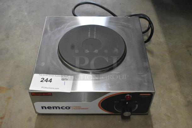 BRAND NEW SCRATCH AND DENT! 2024 Nemco 6310-1 Electric Countertop Hot Plate with 1 Solid Burner. 120 Volts, 1 Phase. Tested and Working! - Image 1 of 7