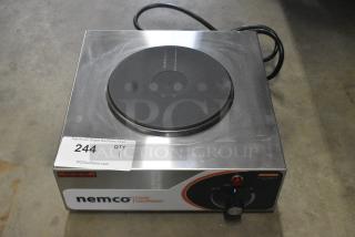 BRAND NEW SCRATCH AND DENT! 2024 Nemco 6310-1 Electric Countertop Hot Plate with 1 Solid Burner. 120 Volts, 1 Phase. Tested and Working!