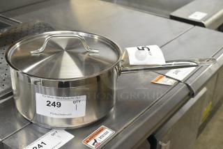 BRAND NEW SCRATCH AND DENT! Vigor 473SSAUCP6 SS1 Series 6 Qt. Stainless Steel Sauce Pan with Aluminum-Clad Bottom and Cover