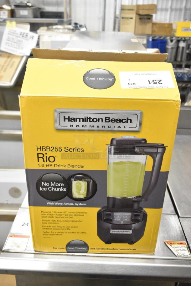 BRAND NEW SCRATCH AND DENT! Hamilton Beach HBB255-CE Rio® Bar Blender, two speed motor. 220-240 Volts, 1 Phase. - Image 3 of 8