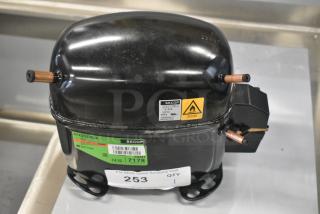 BRAND NEW SCRATCH AND DENT! Secop SCE21CNLX Motor. 115 Volts, 1 Phase.