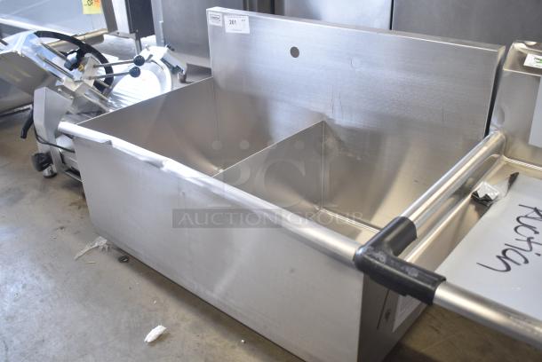 BRAND NEW SCRATCH AND DENT! Steelton 522US21821 Stainless Steel 2 Bay Sink. No Legs. - Image 3 of 7