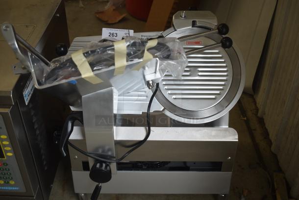 BRAND NEW SCRATCH AND DENT! Avantco ASA0012 177SL612A 12" Medium-Duty Automatic Meat Slicer with Manual Use Option - 1/2 hp. 115 Volts, 1 Phase. Tested and Working! - Image 1 of 10