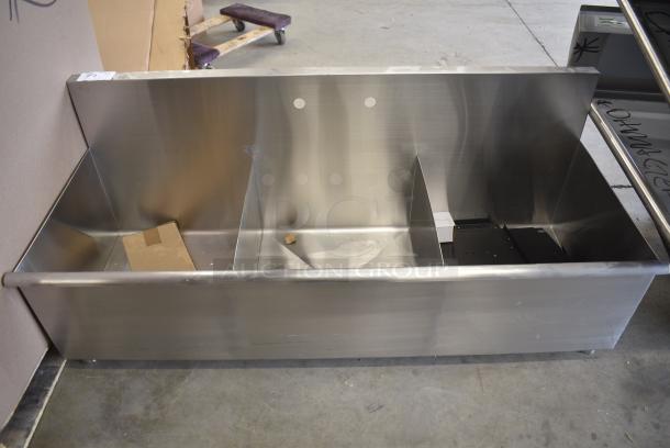 BRAND NEW SCRATCH AND DENT! Stainless Steel Commercial 3 Bay Sink. No Legs. - Image 1 of 6