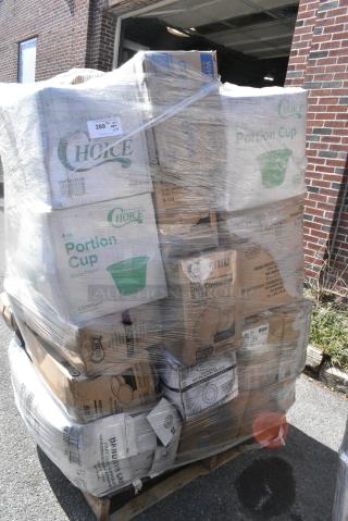 38 BRAND NEW SCRATCH AND DENT! Items Including 130BKFKSNSPH Choice Black Heavy Weight Wrapped Polystyrene Plastic Cutlery Pack with Napkin and Salt and Pepper Packets - 500/Case, 346BKFSNSPM Choice Medium Weight Black Wrapped Polypropylene Plastic Cutlery Set with Napkin and Salt and Pepper Packets - 250/Case, 128HDLDBULK Choice Heavy Duty Microwavable Translucent Plastic Deli Container Lid - 480/Case, 966UPWIDEKFT-500 OneUp by Choice Kraft 2-Ply Wide Interfold 6 1/2" x 8 1/2" Dispenser Napkin - 6000/Case, 433L32C Choice Quart Size Natural Kraft Paper Bag - 500/Case, 129MCR16B Choice 16 oz. Black 6 1/4" Round Microwavable Heavy Weight Container with Lid - 150/Case, Dart 95HT1R 9 1/2" x 9" x 3" White Foam Square Take Out Container with Hinged Lid, 128HD16COMBO Choice Heavy Duty 16 oz. Microwavable Translucent Plastic Deli Container and Lid Combo Pack - 240/Case, 347RPBD10WHG Visions 10" White Plastic Plate with Gold Bands - 120/Case, 502334016CL Lavex 33 Gallon 16 Micron 33" x 40" High Density Janitorial Can Liner / Trash Bag - 250/Case, 500CC16PLA EcoChoice 16 oz. PLA Compostable Plastic Cold Cup - 1000/Case, 129MCR24B Choice 24 oz. Black Round Microwavable Heavy Weight Container with Lid 7 1/4" - 150/Case. 38 Times Your Bid!