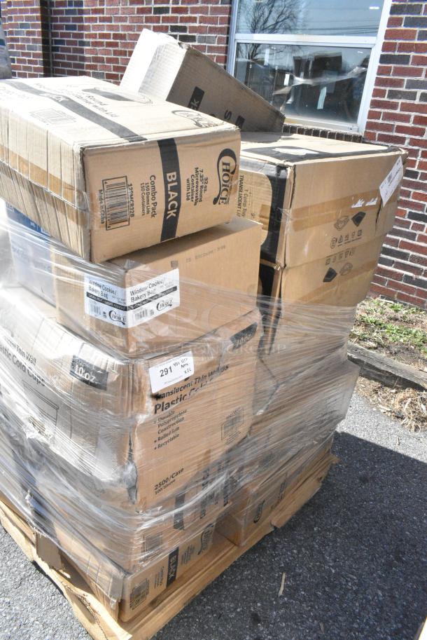 22 BRAND NEW SCRATCH AND DENT! Items Including 485UJ7PLABK EcoChoice 7 3/4" Black Jumbo Compostable Unwrapped PLA Straw - 9600/Case, 127CH12F: CONTAINER HINGED DELI, CHOICE CLEAR 12OZ DOME LID, 128HD12COMBO Choice Heavy Duty 12 oz. Microwavable Translucent Plastic Deli Container and Lid Combo Pack - 240/Case, 394365XL Noble Products Powder-Free Disposable Vinyl Gloves for Foodservice - 1000/Case, 127CH12F CONTAINER HINGED DELI, CHOICE CLEAR 12OZ DOME LID, 760SOUP8KPA Choice 8 oz. Kraft Poly-Coated Paper Food Cup with Vented Paper Lid - 250/Case, 500TW10 Choice 10 oz. Translucent Thin Wall Plastic Cold Cup - 2500/Case, 129MCR32B Choice 32 oz. Black Round Microwavable Heavy Weight Container with Lid 7 1/4" - 150/Case, Dart 12J12 12 oz. White Customizable Foam Cup, 347TCL9 Choice 9 oz. Clear Disposable Plastic Tumbler - 500/Case. 22 Times Your Bid! - Image 1 of 17