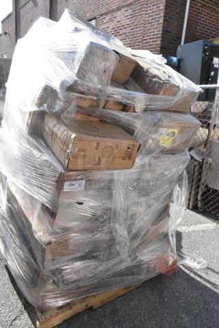 30 BRAND NEW SCRATCH AND DENT! Items Including 128HD12COMBO Choice Heavy Duty 12 oz. Microwavable Translucent Plastic Deli Container and Lid Combo Pack - 240/Case, 129MCR32B Choice 32 oz. Black Round Microwavable Heavy Weight Container with Lid 7 1/4" - 150/Case, 164TCOLRD425 Lancaster Table & Seating 25 3/16" x 4" Standard Height Table Base Column and Rod, SXP10W Dixie Plates. 30 Times Your Bid!