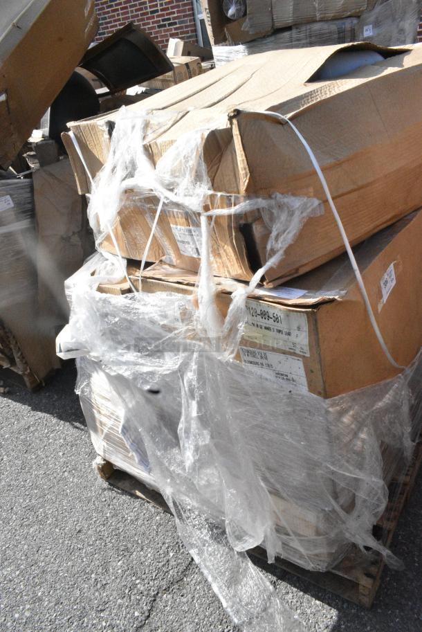 20 BRAND NEW SCRATCH AND DENT! Items Including 346WSNSM Choice Medium Weight White Wrapped Polypropylene Plastic Spork, Straw, and Napkin Kit - 1,000/Case, 423SWI36CP 36" High Wattage Strip Warmer with Adjustable Infinite Controls, 73AVF30WLFO Boltic 30" Wall-Mounted 2-Speed Oscillating Fan - 120V, 00CN070W 70 oz. White HDPE Plastic Canister - 57/Case, 500IRB100 1 Gallon (128 oz.) Translucent HDPE Industrial Round Jug - 60/Case, HPWC56020 Wilbur Curtis WC-56020 Base Assembly. 20 Times Your Bid! - Image 2 of 14