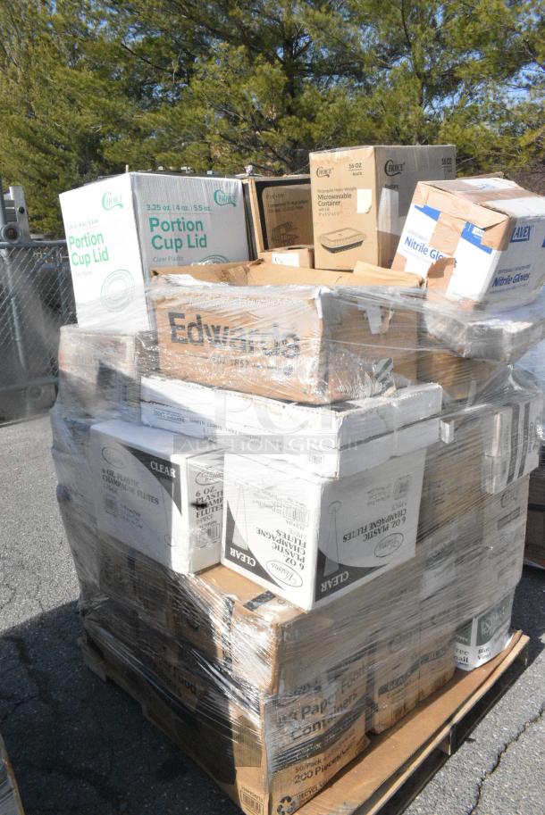 33 BRAND NEW SCRATCH AND DENT! Items Including 127PL400 Choice PET Plastic Lid for 3.25 to 5.5 oz. Souffle Cup / Portion Cup - 2500/Case, 130BKFKSH Choice Black Heavy Weight Wrapped Polystyrene Plastic Cutlery Pack - 500/Case, 2 129MCR24B Choice 24 oz. Black Round Microwavable Heavy Weight Container with Lid 7 1/4" - 150/Case, 105GC70002 Choice 2 Part Green and White Carbonless Guest Check Book - 50/Case, 347FP2P6 Visions 6 oz. Heavy Weight Clear 2-Piece Plastic Cone Champagne Flute - 120/Case, 127CH12F Choice 12 oz. Clear RPET Tall Hinged Deli Container - 200/Case, 2 129MCR24B Choice 24 oz. Black Round Microwavable Heavy Weight Container with Lid 7 1/4" - 150/Case. 33 Times Your Bid! - Image 3 of 19