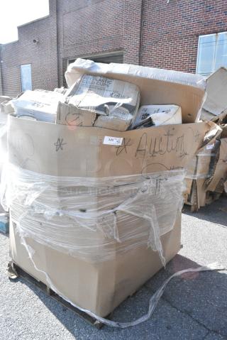 30 BRAND NEW SCRATCH AND DENT! Items Including 130BKFKSNH Choice Black Heavy Weight Wrapped Polystyrene Plastic Cutlery Pack with Napkin - 500/Case, 500CC20 Choice Clear PET Customizable Plastic Cold Cup - 20 oz. - 600/Case, 129MCR32B Choice 32 oz. Black Round Microwavable Heavy Weight Container with Lid 7 1/4" - 150/Case, 600FT1848SS Regency 18" x 48" 14-Gauge Stainless Steel Floor Trough with Grate, 460EG1848 Regency 18" x 48" NSF Green Epoxy Wire Shelf, 600BSDS2318 Regency 18" x 23" Stainless Steel Blender Station with Dump Sink. 30 Times Your Bid!