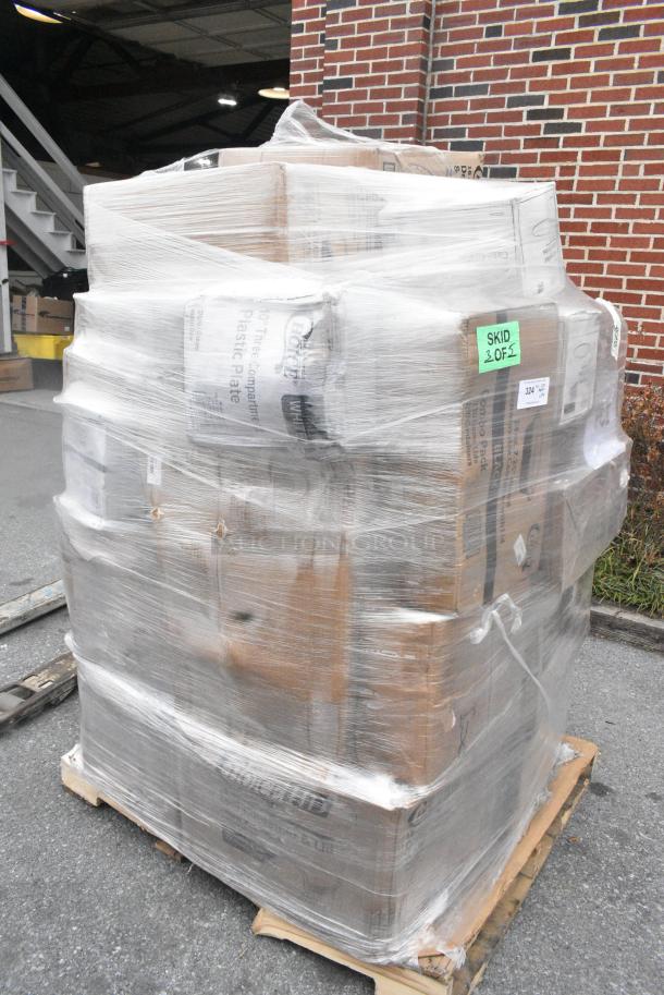 34 BRAND NEW SCRATCH AND DENT! Items Including 394405M Noble Products Powder-Free Disposable Blue Vinyl Gloves for Foodservice - Medium - 1000/Case, 182RRF14 Choice 10" x 14" Plastic Food Bag On A Roll - 1000/Case, 130BKFKSH Choice Black Heavy Weight Wrapped Polystyrene Plastic Cutlery Pack - 500/Case, 128HD12COMBO Choice Heavy Duty 12 oz. Microwavable Translucent Plastic Deli Container and Lid Combo Pack - 240/Case, 347RPBD10BNG Visions 10" Bone / Ivory Plastic Plate with Gold Bands - 120/Case. 34 Times Your Bid! - Image 2 of 17