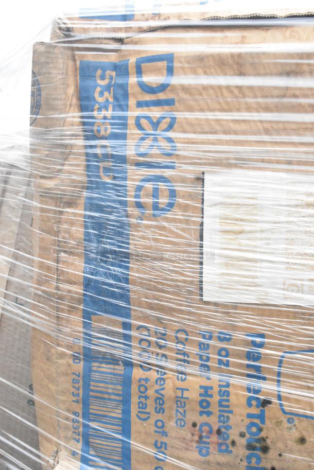 25 BRAND NEW SCRATCH AND DENT! Items Including 129MCS38B Choice 38 oz. Black Rectangular Microwavable Heavy Weight Container with Lid 8 3/4" x 6 1/4" x 2" - 150/Case, 129MCR16B Choice 16 oz. Black 6 1/4" Round Microwavable Heavy Weight Container with Lid - 150/Case, 500TO963 Choice 9" x 6" x 3" Microwaveable 1-Compartment Black / Clear Plastic Hinged Container - 100/Case, 5002WRAPNAP, Choice WrapNap White 1/4 Fold 2-Ply Dinner Napkin 16" x 16" - 3000/Case, 128HD16COMBO Choice Heavy Duty 16 oz. Microwavable Translucent Plastic Deli Container and Lid Combo Pack - 240/Case, 347RP9WHSS WAVE 9" ROUND PLASTIC PLATES 180/CASE. 25 Times Your Bid! - Image 8 of 15