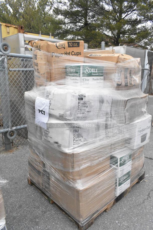 27 BRAND NEW SCRATCH AND DENT! Items Including 50010W Choice 10 oz. White Poly Paper Hot Cup - 1000/Case, 500TW35 Choice 3.5 oz. Translucent Thin Wall Plastic Cold Cup - 2500/Case, 795PTOKFT8 T-OUT 6X5X3 PAPER KFT 300 #8 CHOICE, 500TW12 Choice 12 oz. Translucent Thin Wall Plastic Cold Cup - 1000/Case, 395RP10PF EcoChoice No PFAS Added 10" Natural Bagasse Blend Plate - 500/Case, 127SB24COMBO CHOICE 24 OZ. CLEAR PLASTIC SALAD BOWL WITH LID - 150/CASE, 500LDOME Choice 9 oz., 12 oz., 16 oz., 20 oz., 24 oz. Clear PET Dome Lid with 2" Hole - 1000/Case, 130BKFKSNX500 Choice Black Extra Heavy Weight Wrapped Polystyrene Plastic Cutlery Pack with Napkin - 500/Case. 27 Times Your Bid! - Image 3 of 15