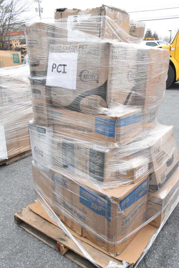 22 BRAND NEW SCRATCH AND DENT! Items Including 129MCR32B Choice 32 oz. Black Round Microwavable Heavy Weight Container with Lid 7 1/4" - 150/Case, 5001RT800N Lavex 8" Natural Kraft Hardwound Paper Towel, 800 Feet / Roll - 6/Case, 500CC16 Choice Clear PET Customizable Plastic Cold Cup - 16 oz. - 1000/Case, 129MCR32B Choice 32 oz. Black Round Microwavable Heavy Weight Container with Lid 7 1/4" - 150/Case, 5002DNAP NAPKIN 15X16.53 2PLYWH 3M 5002DNAP CHOICE, 394385XL Noble Products White Powder-Free Disposable Latex Gloves for Foodservice - Extra Large - 1000/Case, 500CC16 Choice Clear PET Customizable Plastic Cold Cup - 16 oz. - 1000/Case, 128HDLDBULK Choice Heavy Duty Microwavable Translucent Plastic Deli Container Lid - 480/Case. 22 Times Your Bid! - Image 4 of 18