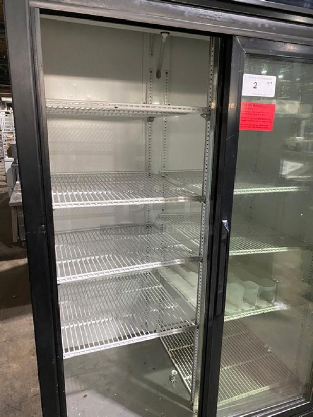 True Dunkin Donuts/Coca-Cola Style Commercial Black Double Glass Sliding Door Reach In Merchandiser Refrigerator! Energy Star Certified! With Poly Coated Wire Racks! Model: GDM-37EM-LD SN: 7510717! 115V 1 Phase! On Casters! - Image 5 of 9