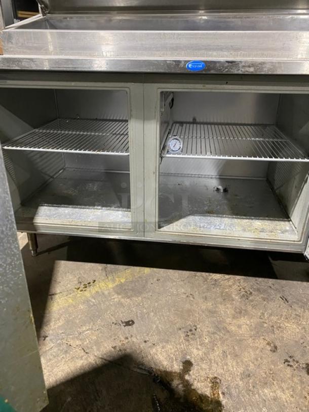 Randell Commercial Stainless Steel Self-Contained 2 Door Refrigerated Bain Marie Style Mega Top Pizza Prep Table! With Double Overhead Shelves & Tag/Order Holder! With APW Wyott Model: FDL-60 SN: 0601D10479 Electric Powered Overhead Heat Lamp/Food Warmer! With Poly Coated Wire Rack! Model: 8268N SN: W567080-1! 115V 1 Phase! On Legs! - Image 7 of 14