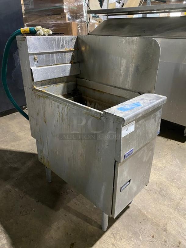 Pitco Commercial Stainless Steel Natural Gas Powered 40 Lb. Deep Fat Fryer! With Back & Right Side Splash! With Basket Hanger! Model: SG14 SN: G19AC092425! On Legs! - Image 2 of 10