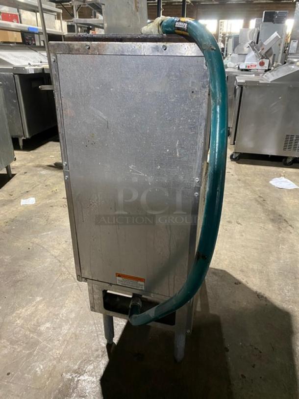 Pitco Commercial Stainless Steel Natural Gas Powered 40 Lb. Deep Fat Fryer! With Back & Right Side Splash! With Basket Hanger! Model: SG14 SN: G19AC092425! On Legs! - Image 3 of 10
