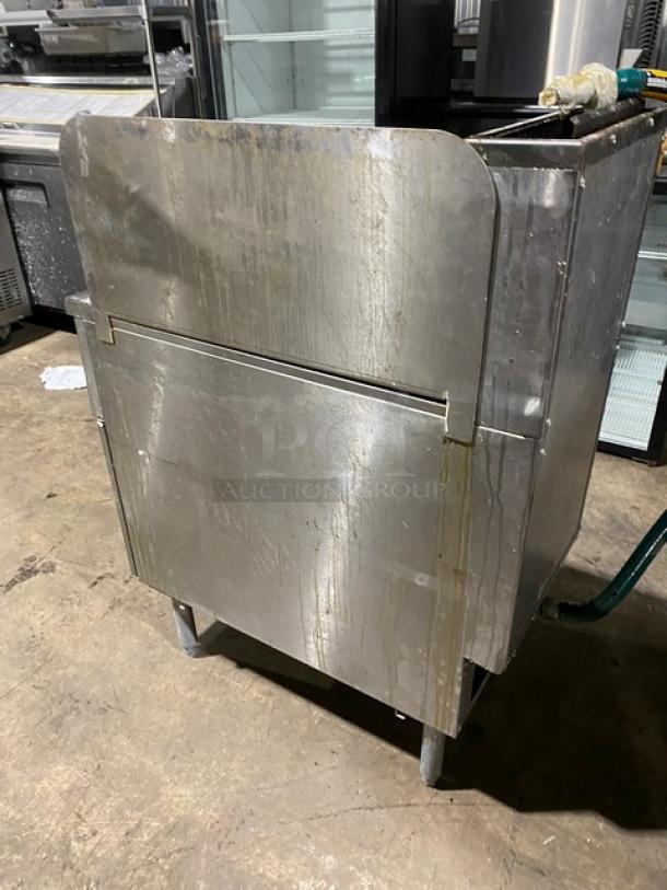 Pitco Commercial Stainless Steel Natural Gas Powered 40 Lb. Deep Fat Fryer! With Back & Right Side Splash! With Basket Hanger! Model: SG14 SN: G19AC092425! On Legs! - Image 4 of 10