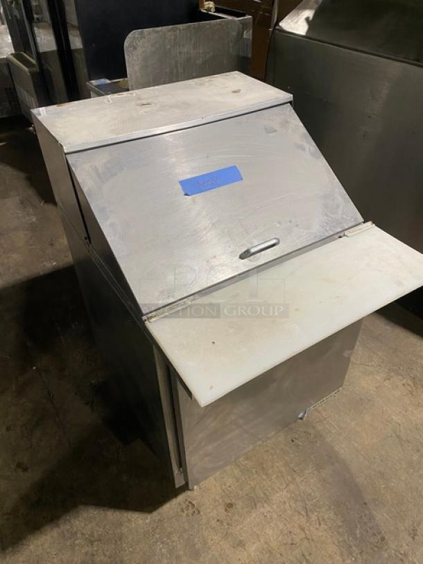 Beverage-Air Commercial Stainless Steel Single Door Refrigerated Bain Marie Style Mega Top Salad/Sandwich Prep Table! With Removable Cutting Board! With Poly Coated Wire Rack! Model: SPE27-12M-B SN: 12104211! 115V 1 Phase! On Legs! - Image 8 of 10