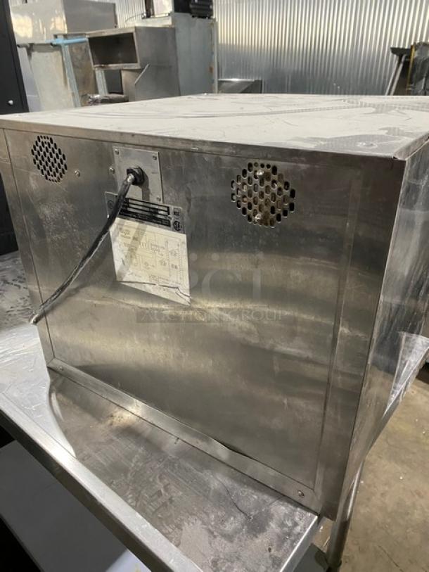 Alto-Shaam Commercial Stainless Steel Electric Powered Free Standing Double Warming Drawers! Model: 500-2D SN: 5860-115-1194! 125V 1 Phase! - Image 3 of 10
