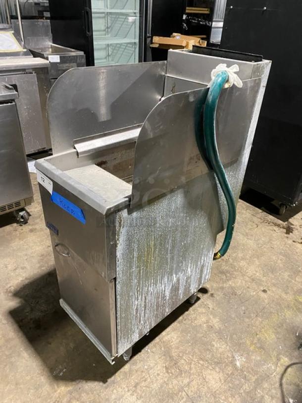 Pitco Commercial Stainless Steel Natural Gas Powered 42 Lb. Deep Fat Fryer! With Back & Side Splashes! With Basket Hanger! Model: 45C SN: G15JE068697! On Legs! - Image 2 of 10