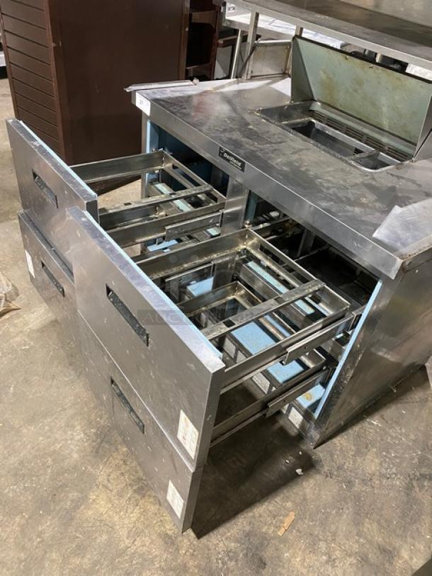 Delfield Commercial Stainless Steel 4 Drawer Refrigerated Bain Marie Style Mega Top Salad/Sandwich Prep Table! With Enclosed Storge Overhead! - Image 7 of 9