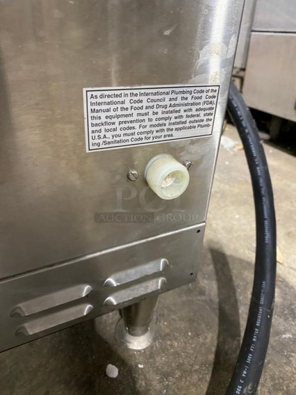 Bunn Infusion Series Commercial Stainless Steel Electric Powered Countertop Twin Soft Heat Coffee Brewer! Energy Star Certified! With Hot Water Dispenser!  Model: ICBTWINSH SN: ICBT037413! 120/208V 1 Phase! On Legs! - Image 12 of 12