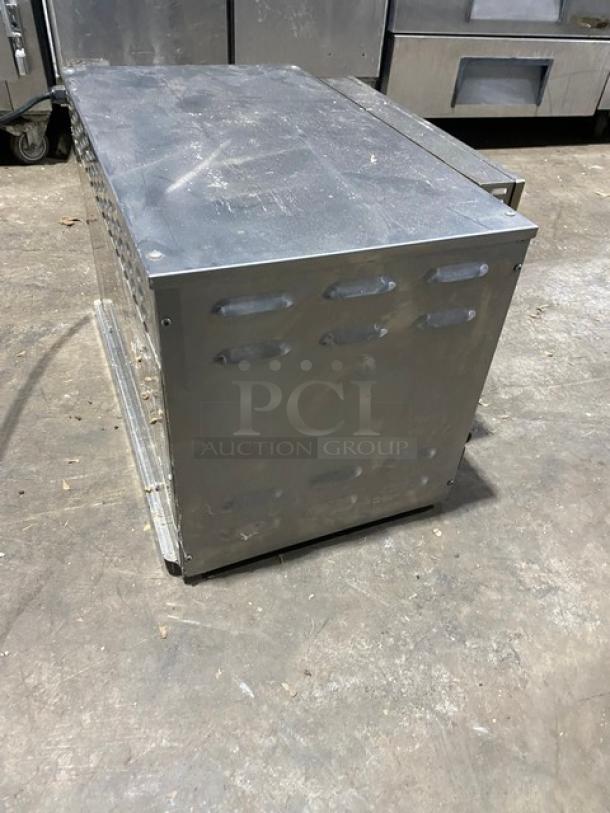 Hatco Glo-Ray Series Commercial Stainless Steel Electric Powered Countertop Food Warmer! Model: GRMW-3 SN: 4512610744! 120V 1 Phase! - Image 4 of 9