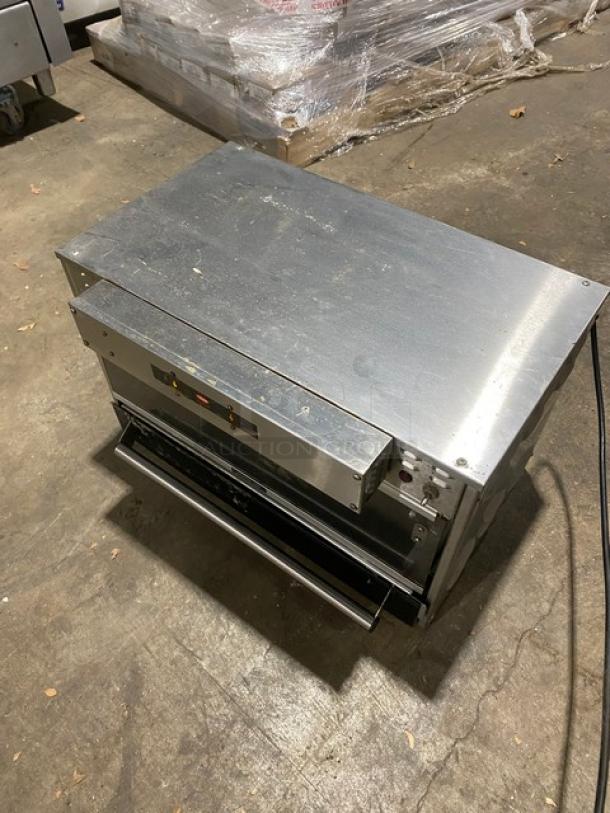 Hatco Glo-Ray Series Commercial Stainless Steel Electric Powered Countertop Food Warmer! Model: GRMW-3 SN: 4512610744! 120V 1 Phase! - Image 9 of 9