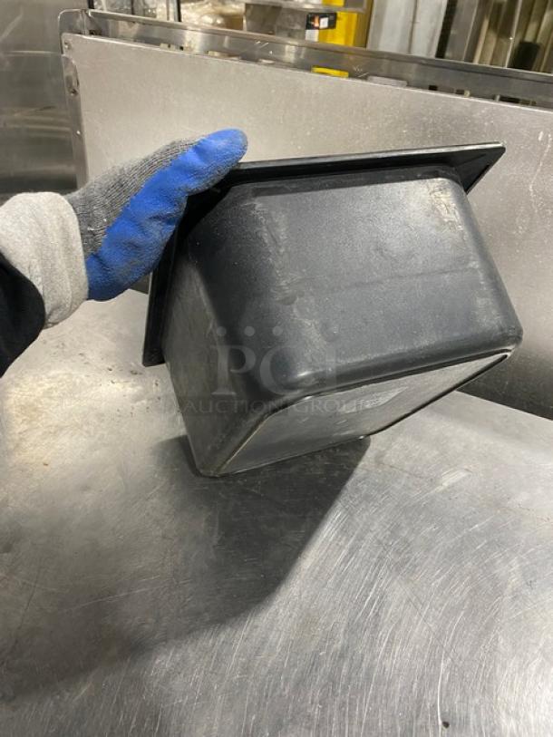 Carlisle Commercial Black Half Size Food Pan! Model: NCM1101! - Image 6 of 8