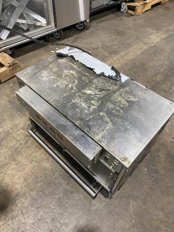 Hatco Glo-Ray Series Commercial Stainless Steel Electric Powered Countertop Food Warmer! Model: GRMW-3 SN: 4219361345! 120V 1 Phase! - Image 9 of 9