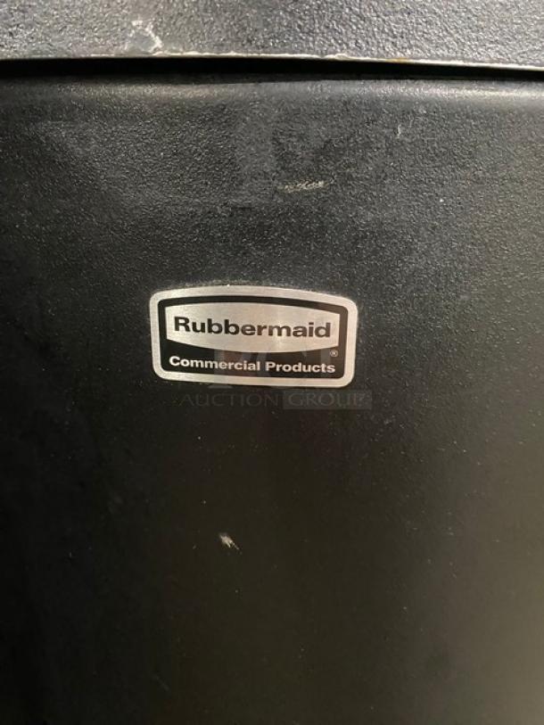 Rubbermaid Commercial Black Round Waste/Trash Disposal Bin! With Lid! ALL ONE MONEY! - Image 6 of 8