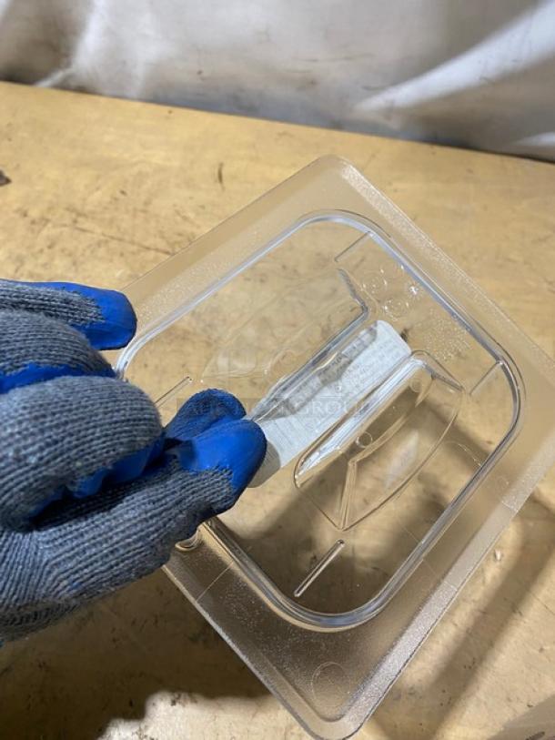BRAND NEW! Cambro Camwear Series Commercial Clear Polycarbonate 1/6 Size Handled Food Pan Covers! Model: 60CWCH135! - Image 8 of 8
