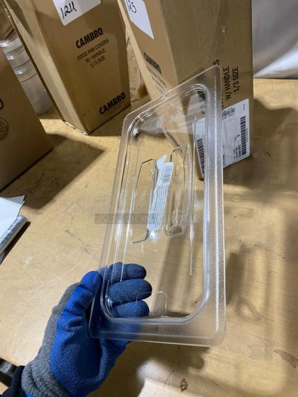 BRAND NEW! Cambro Commercial Clear Polycarbonate 1/3 Size Handled Food Pan Covers! Model: 30CWCHTRI135! - Image 7 of 7
