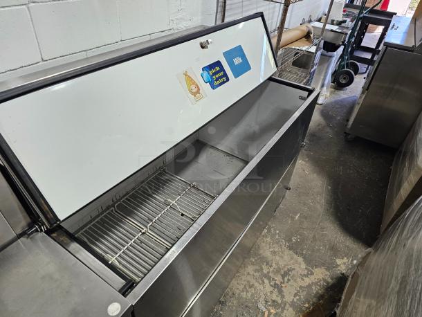HUGE True Beverage Cooler w/ Fold-Out side and top lids! On Casters! - Image 2 of 2