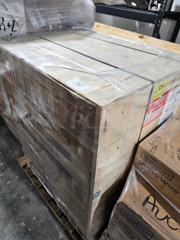 BRAND NEW SCRATCH & DENT IN BOX Avantco BC-36-HC 36" Curved Glass Black Refrigerated Bakery Display Case - Image 1 of 3