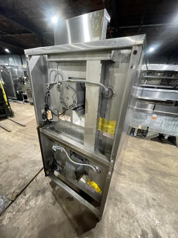 Blodgett Commercial Stainless Steel Natural Gas Powered Double Stacked Convection Oven! With Wire Oven Racks! SN: 081914RA110T! On Casters! 2X Your Bid Makes One Unit! - Image 4 of 9