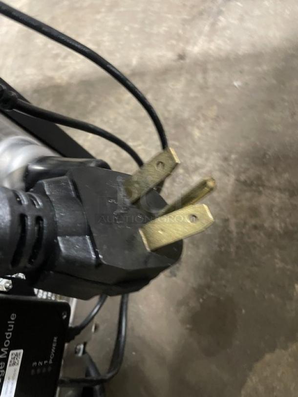 MerryChef Commercial Black Electric Powered Countertop Rapid Cook Turbo Oven! Model: Eikon E2S SN: 2012213090587! 208/240V 1 Phase! - Image 9 of 9