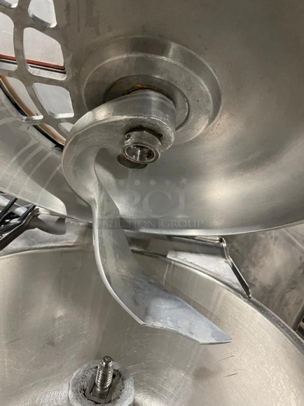 Hobart Commercial Heavy Duty Electric Powered Vertical Chopper/Cutter/Mincer/Mixer! With Stainless Steel Tilting Bowl! With Cover! Model: VCM-40E SN: U1841! 220V 3 Phase! - Image 6 of 9