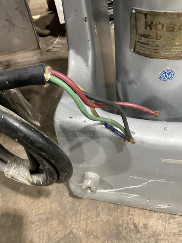 Hobart Commercial Heavy Duty Electric Powered Vertical Chopper/Cutter/Mincer/Mixer! With Stainless Steel Tilting Bowl! With Cover! Model: VCM-40E SN: U1841! 220V 3 Phase! - Image 9 of 9