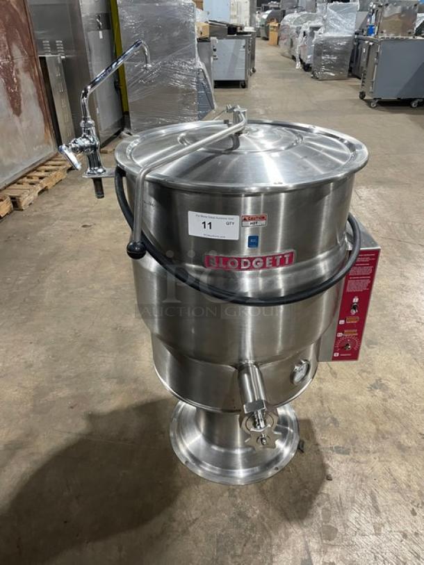 Blodgett Commercial Stainless Steel Electric Powered Stationary 2/3 Jacketed 20-Gal Pedestal Kettle! With Swing Spout Faucet! Model: KPS-20E SN: 111606S4178-5948! 208V 3 Phase! On Pedestal Style Base! - Image 1 of 11