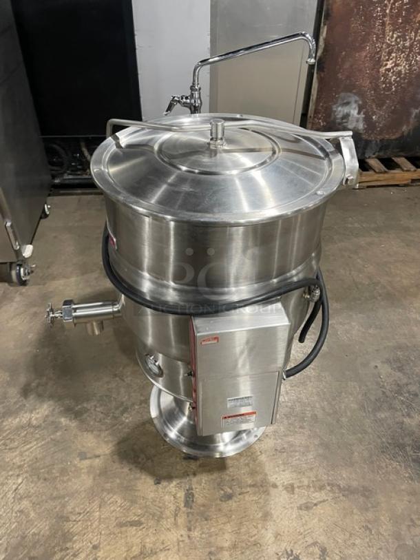 Blodgett Commercial Stainless Steel Electric Powered Stationary 2/3 Jacketed 20-Gal Pedestal Kettle! With Swing Spout Faucet! Model: KPS-20E SN: 111606S4178-5948! 208V 3 Phase! On Pedestal Style Base! - Image 2 of 11