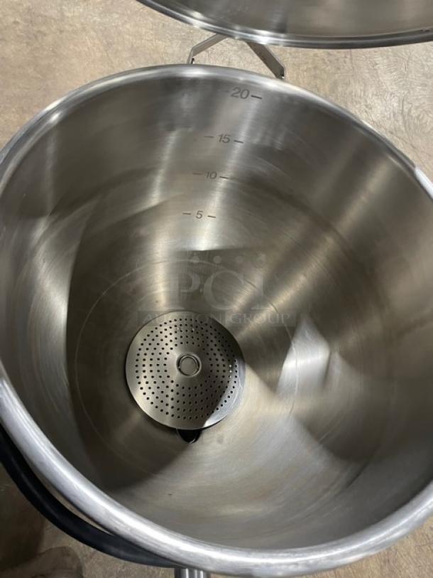Blodgett Commercial Stainless Steel Electric Powered Stationary 2/3 Jacketed 20-Gal Pedestal Kettle! With Swing Spout Faucet! Model: KPS-20E SN: 111606S4178-5948! 208V 3 Phase! On Pedestal Style Base! - Image 5 of 11