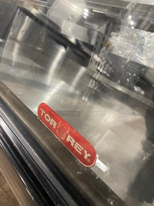 Tor-Rey Commercial Black Curved Glass 2-Tier Refrigerated Deli Merchandiser Display Showcase! With Stainless Steel Interior & Adjustable Shelves! With Rear Double Sliding Access Doors! Model: TEM150NL-UL SN: E15-003064! 120V! On Legs! - Image 8 of 10