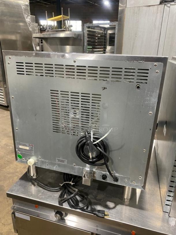 Avantco Commercial Stainless Steel Electric Powered Half Size Countertop Convection Oven! With Steam Injection! Model: 177CO32M SN: CO32M22120053! 208/240V 1 Phase! On Legs! - Image 3 of 8