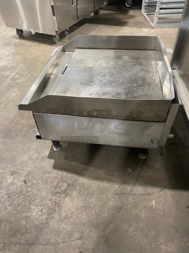 APW Wyott Champion Cook Series Commercial Stainless Steel Natural Gas Powered Countertop 24" Flat Griddle! With Snap-Action Thermostatic Controls & 1" Thick Smooth Polished Steel Griddle Plate! With Back & Side Splash! On Legs! - Image 3 of 7