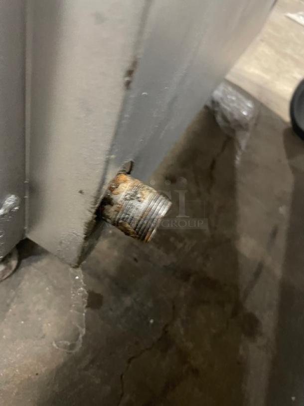 APW Wyott Champion Cook Series Commercial Stainless Steel Natural Gas Powered Countertop 24" Flat Griddle! With Snap-Action Thermostatic Controls & 1" Thick Smooth Polished Steel Griddle Plate! With Back & Side Splash! On Legs! - Image 7 of 7