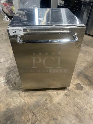 Ice Jungle Commercial Stainless Steel Single Door 24" Outdoor Refrigerator! With Poly Coated Wire Rack! Model: C150-SD! 115V!