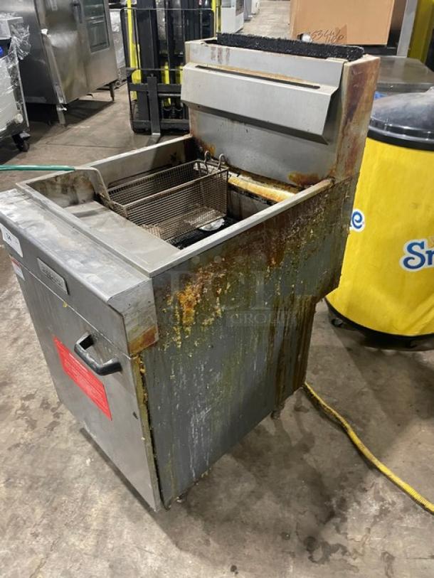 Patriot Commercial Stainless Steel Natural Gas Powered Deep Fat Fryer! With Back Splash & Basket Hanger! With Fry Basket! On Legs! - Image 4 of 8